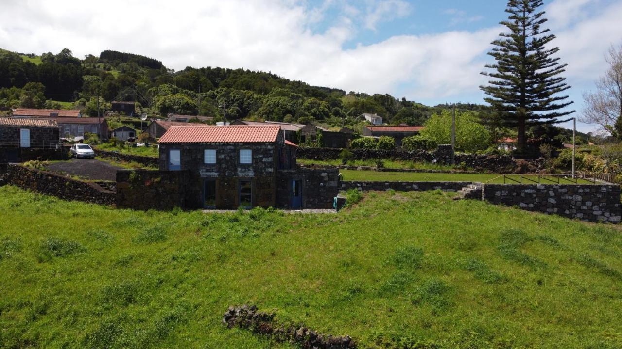Вілла Casa Da Ribeirinha Ribeirinha  Екстер'єр фото